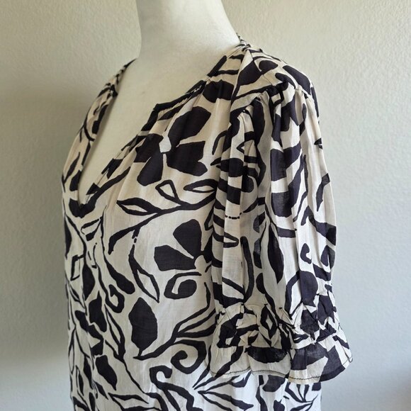 Velvet by Graham & Spencer Leslie Top Blouse Lightweight Short Sleeve Size S - Picture 4 of 7